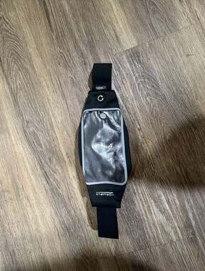 Formfit Running Belt Waist Pack with Touchscreen Phone Window